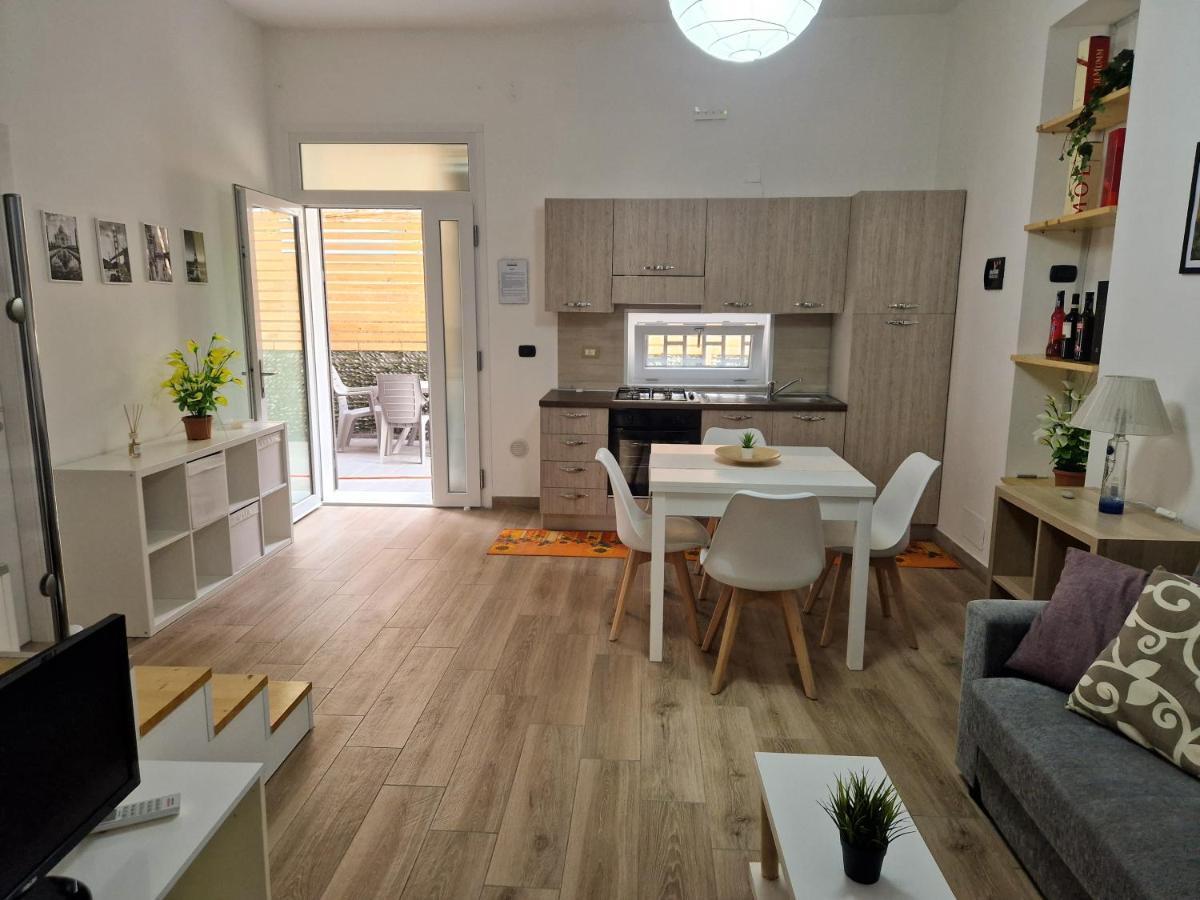 Living Room Schiavonea Luaran gambar